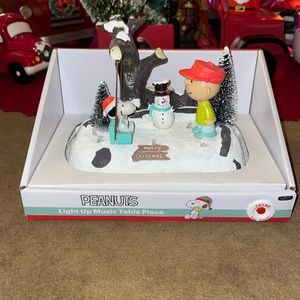 Peanuts Light Up Musical Table Piece NWT